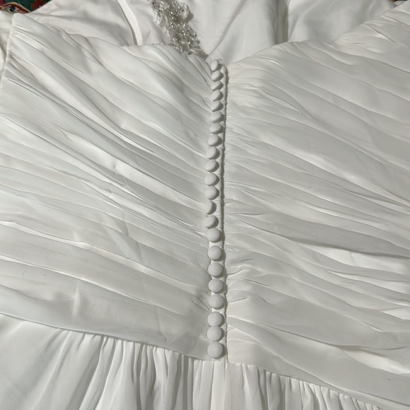 DAVID'S BRIDAL COLLECTION
STYLE# V3398 - Picture 4 of 13